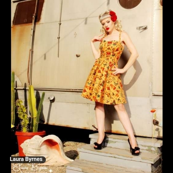 XS Golightly Betsey Dress BNWOT Pinup Couture - Picture 2 of 8